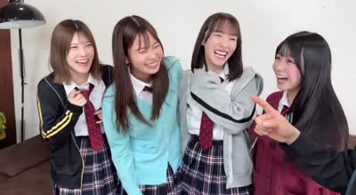 MUKD-546 私たち、気持ちいいことにめっちゃドハマり中! とある日のオフパコ中出し乱交