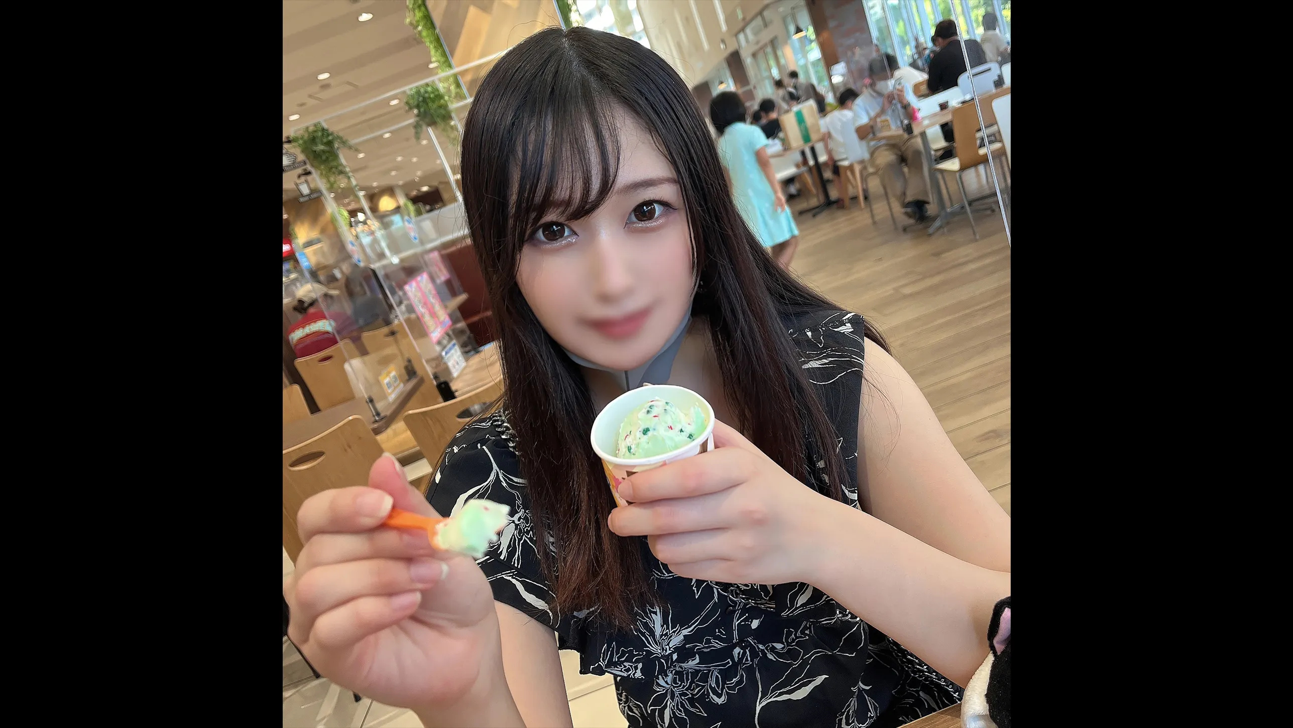 外观·首次拍摄! !优雅利落的女大学生被脱光衣服时,美丽的Ecup的巨乳夹在美丽的巨乳之间,白光闪耀的美白身体被