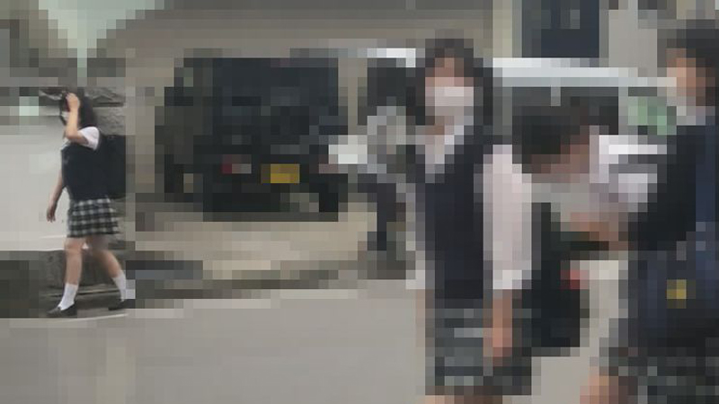 私立女校黑发美③去学校附近接人,在停车场露出一小块,在宾馆插入-cd1