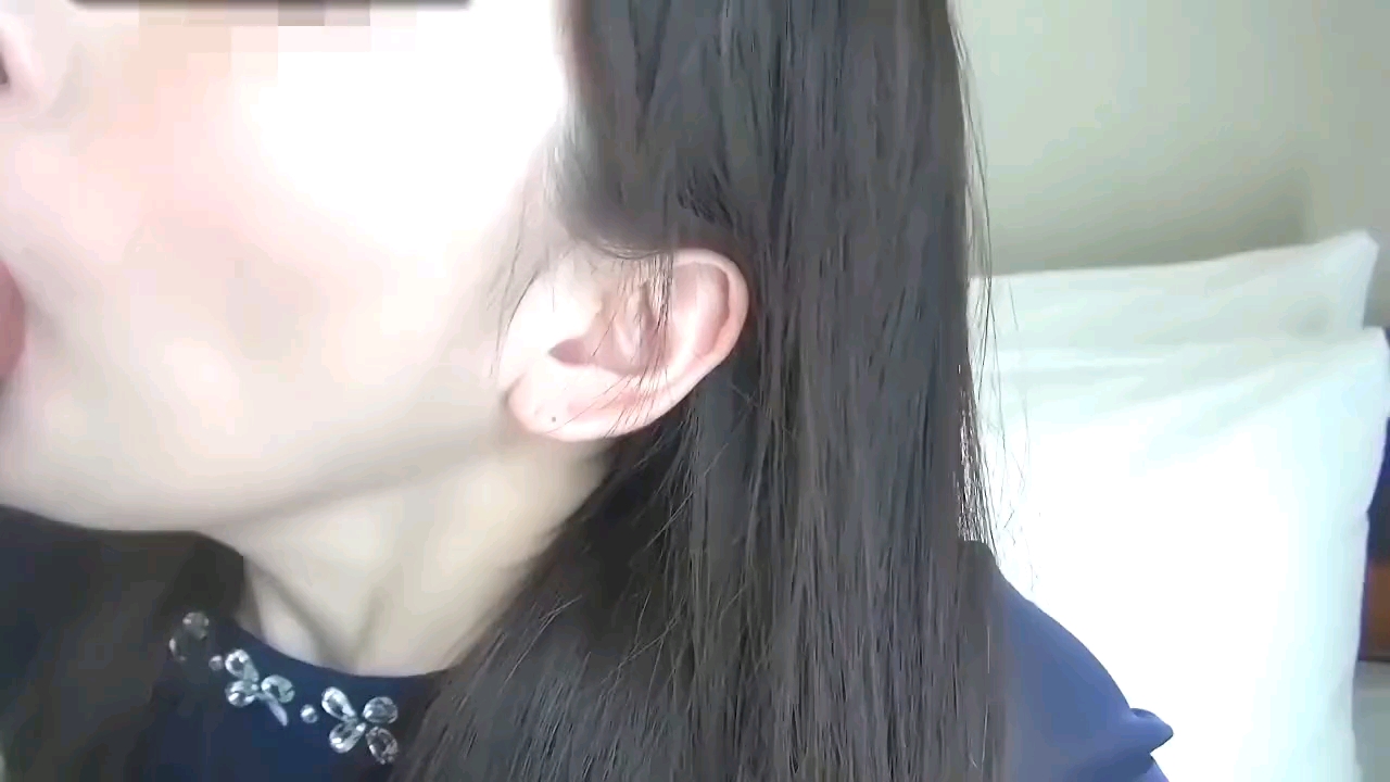 最新摄影师私拍流出3P白虎无毛嫩逼的。!