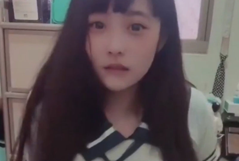 学长人家身体下面好热的。!