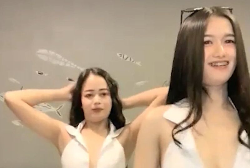 兄弟齐双飞制服姐妹花的。!
