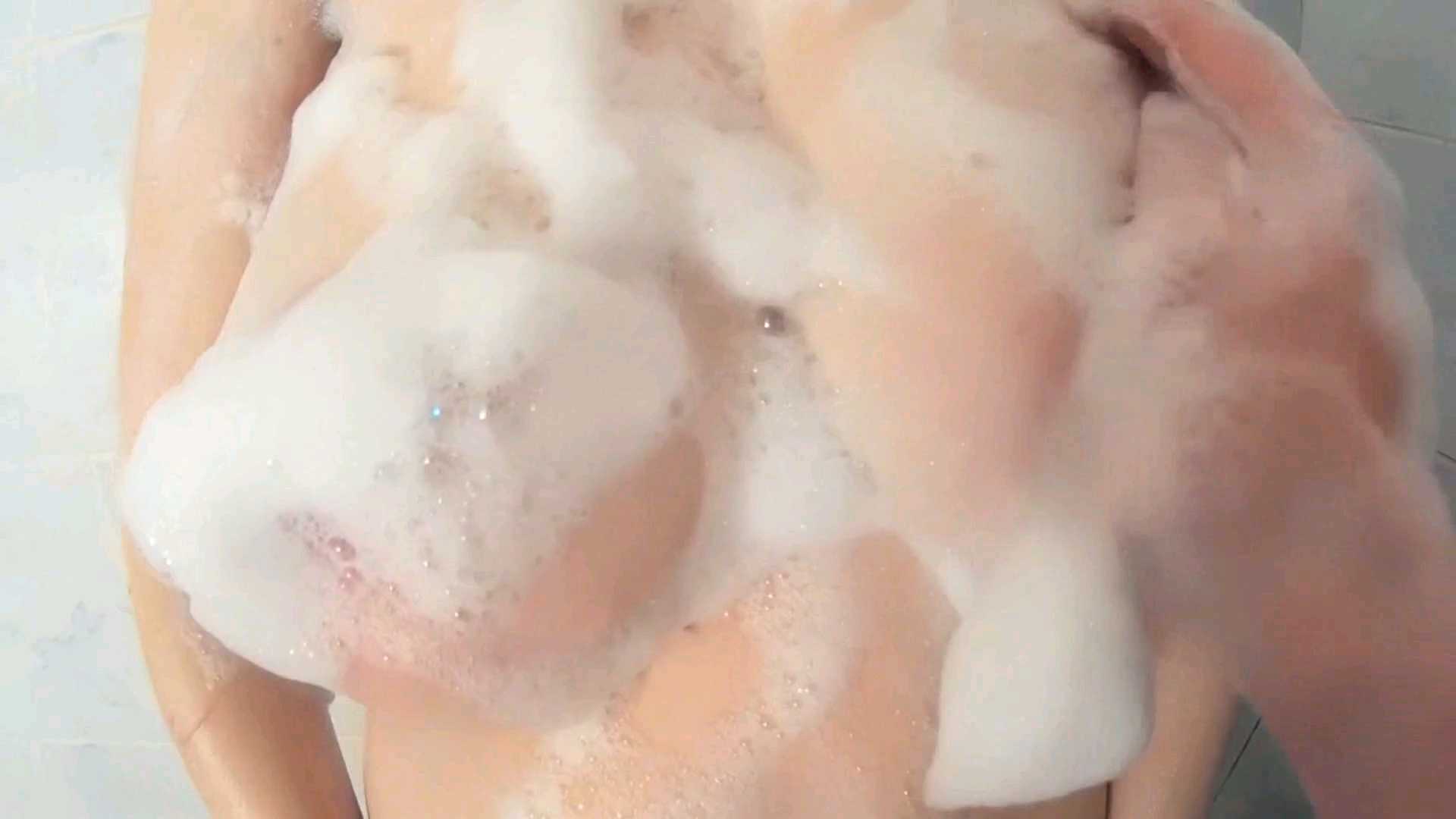 国产牛人操超乳H罩杯混血洋妞,小穴粉嫩,身材火辣爆表的。!