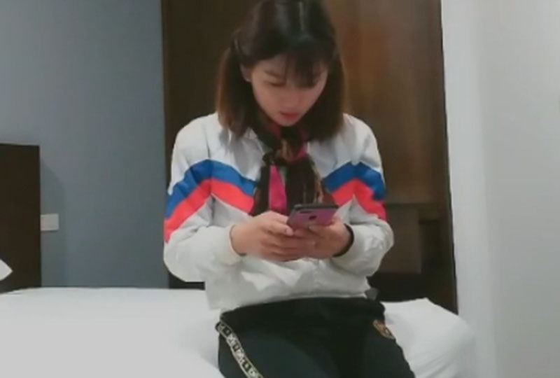 老哥找小姐直播啪啪的。!