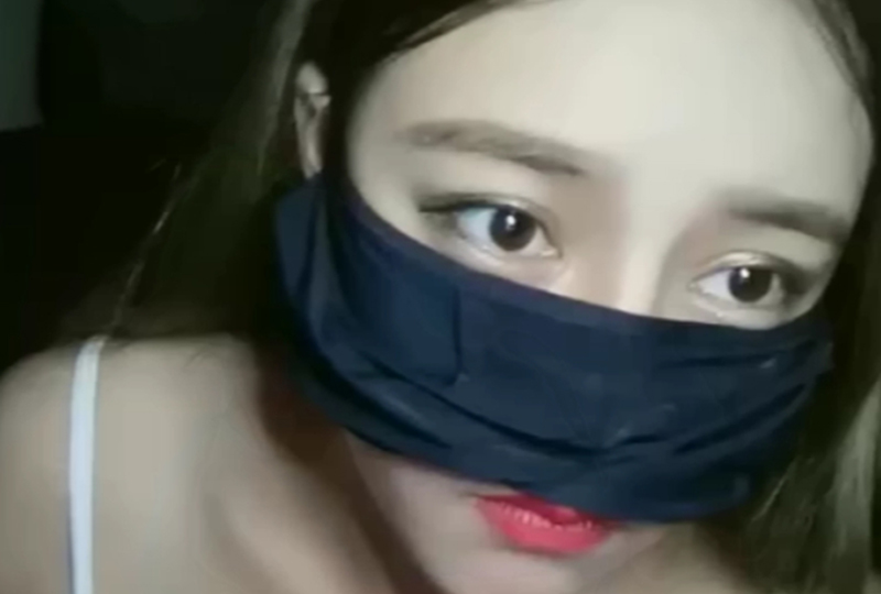 奶大肤白深夜里的激情的。!