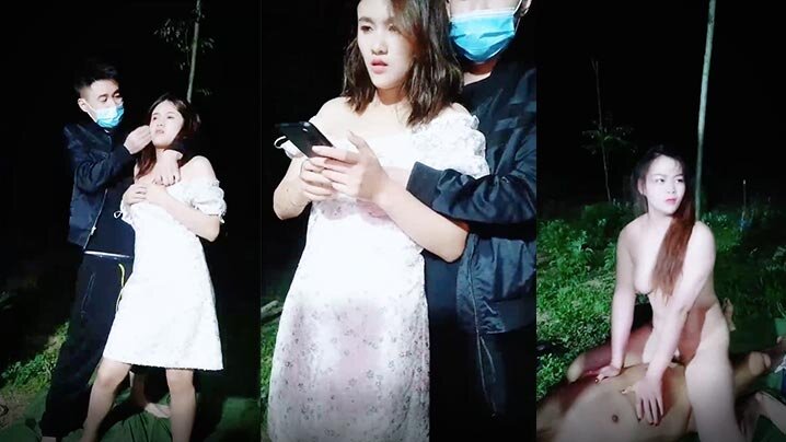 【深夜户外强奸闺蜜】夏天到了,适合野外群P,两男两女淫乱聚会,小姐妹在空旷田野肆意狂叫1