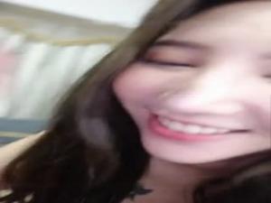 KK美女直播乱伦,玩自己的弟弟