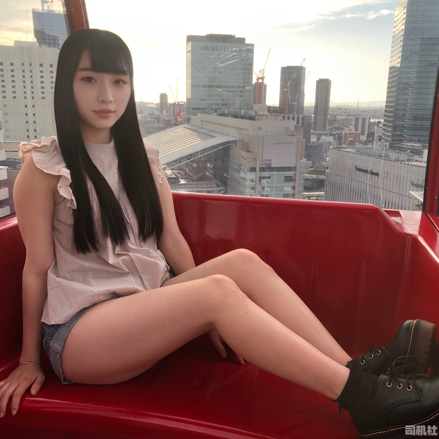 从和未来约会开始的浓厚色情!甚至还有男性潮人!小恶魔表情的未来也值得关注!