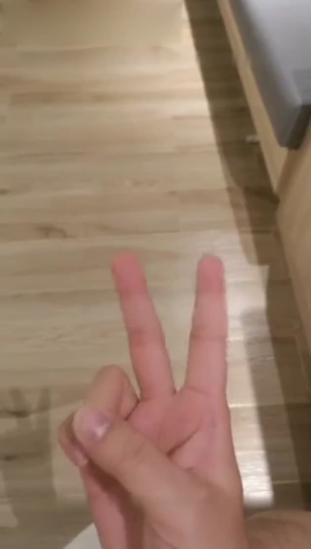 胖男老哥约了个高质量纹身妹子TP啪啪,抠逼口交大力猛操一直呻吟非常诱人