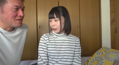 UBUG-002 「胸がちっちゃいのが恥ずかしいので、20年間処女でした。でも、今日卒業します…」紗霧(二十歳)
