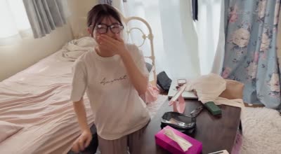 MOGI-143 限界OLちゃん。仕事の合間にナマハメ。平日8時~21時、ずーっとマ。きよか24歳 佐藤白花